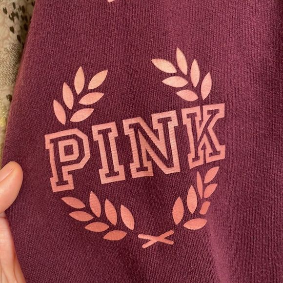 PINK Victoria’s Secret maroon crewneck sweater, logos on sleeve/front XS - Picture 3 of 7
